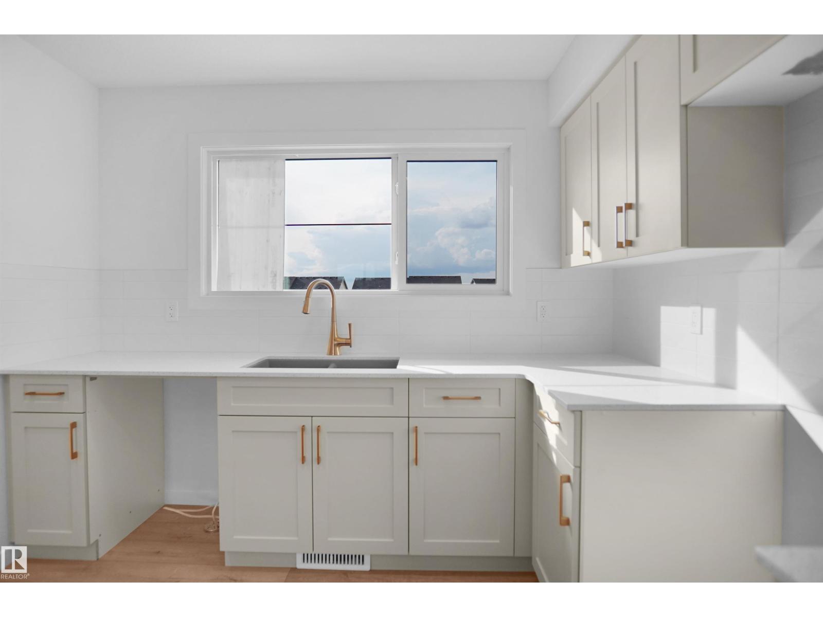 1423 9 St Nw Property Photo 14