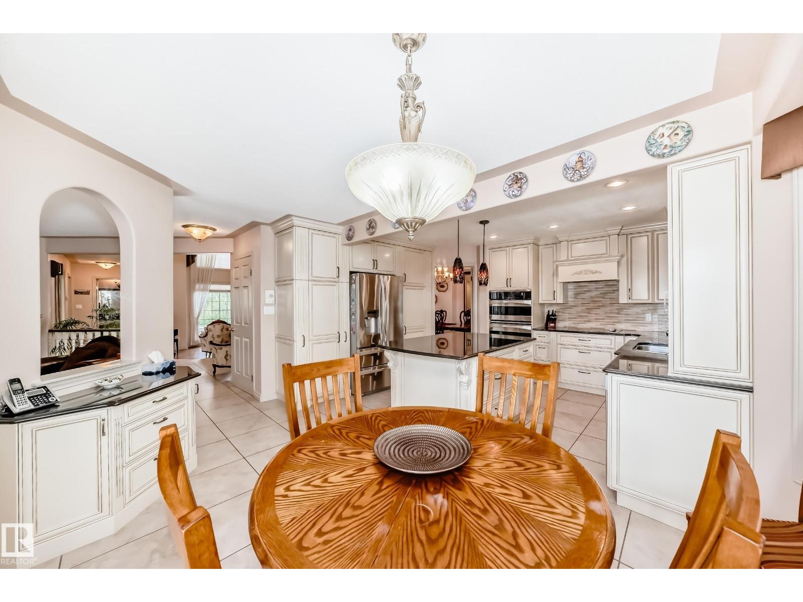 17416 53 Av Nw Property Photo 12