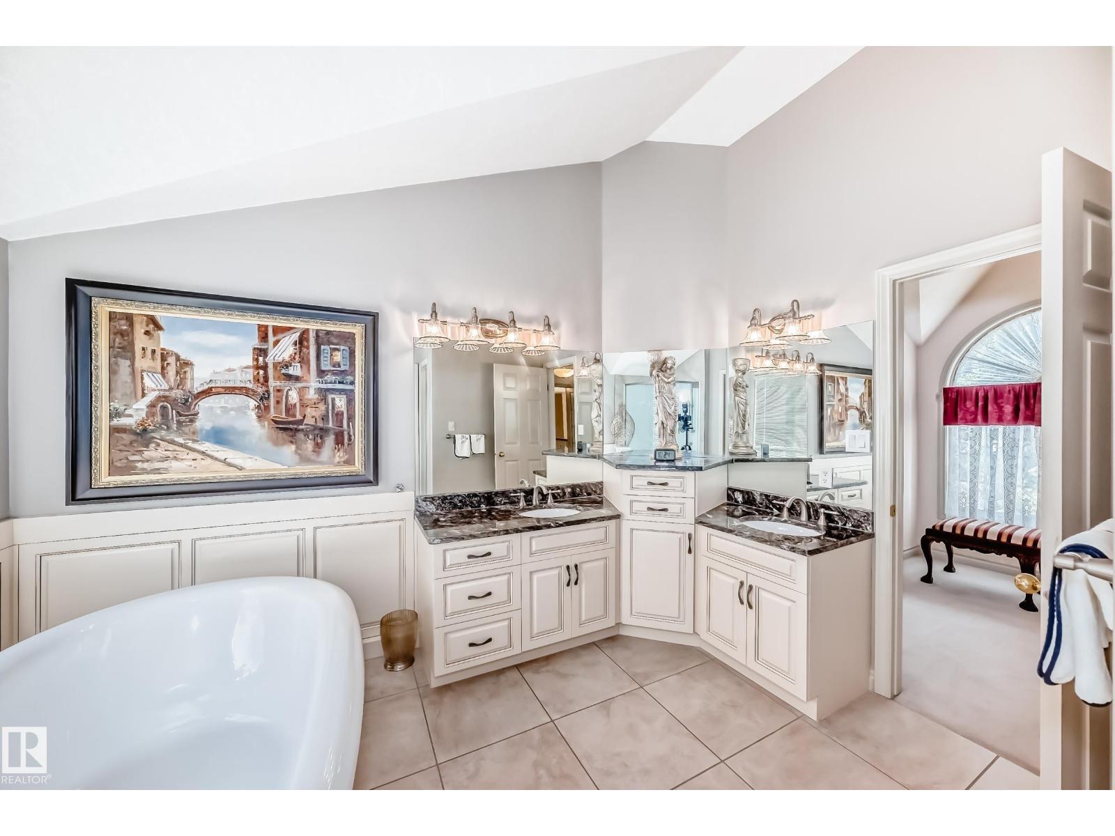 17416 53 Av Nw Property Photo 37