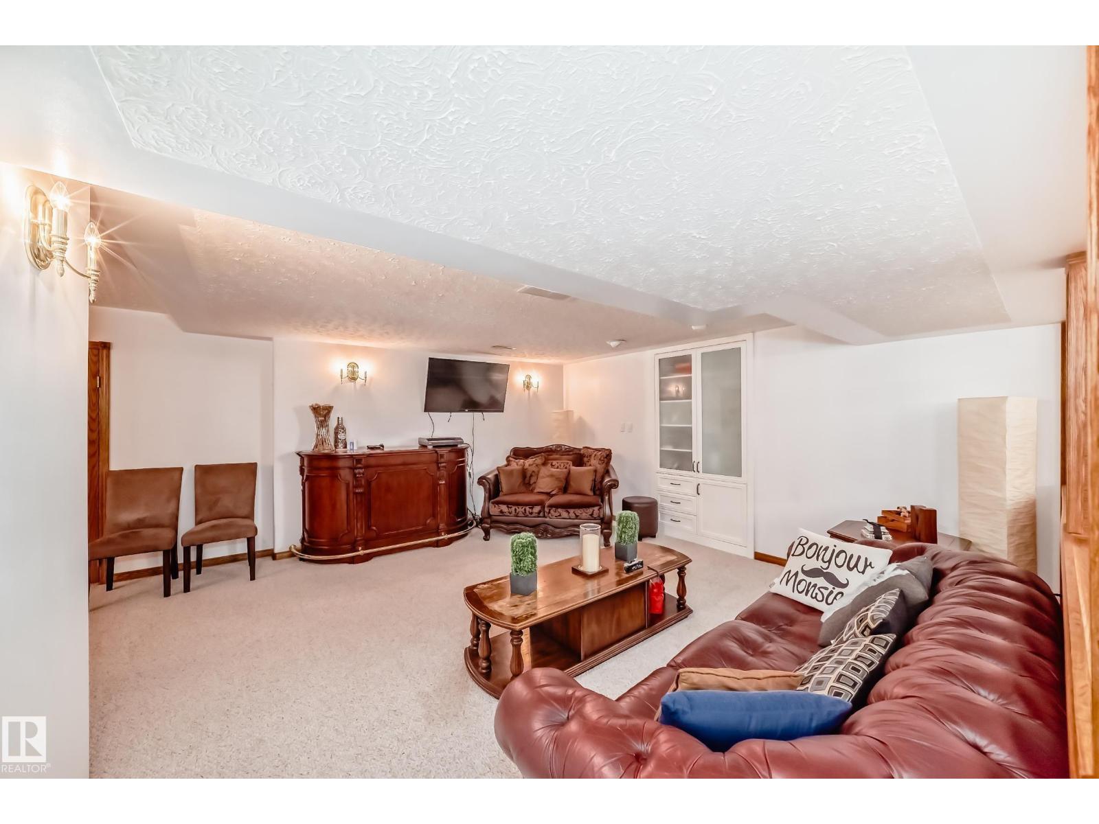 17416 53 Av Nw Property Photo 53