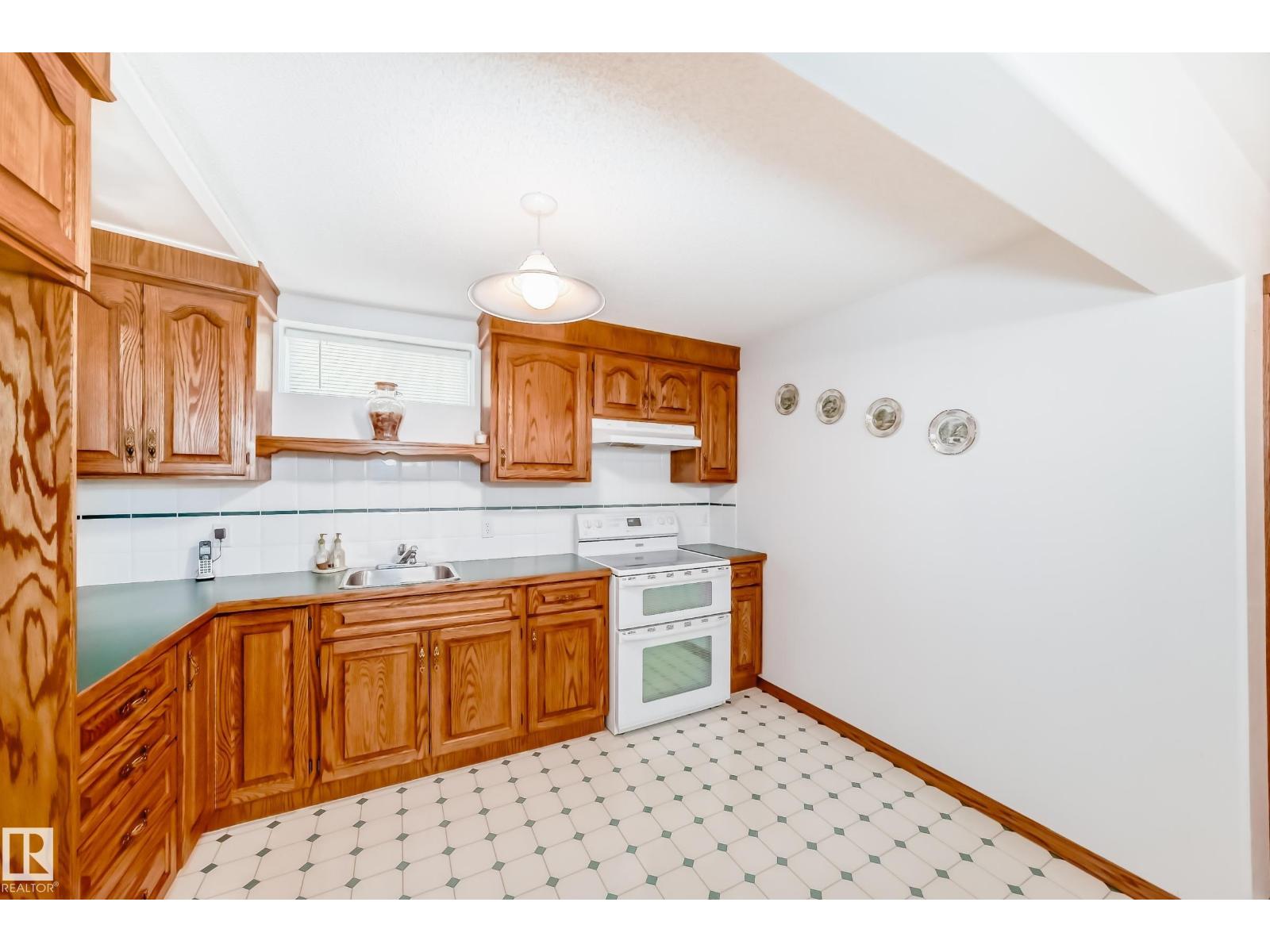 17416 53 Av Nw Property Photo 58