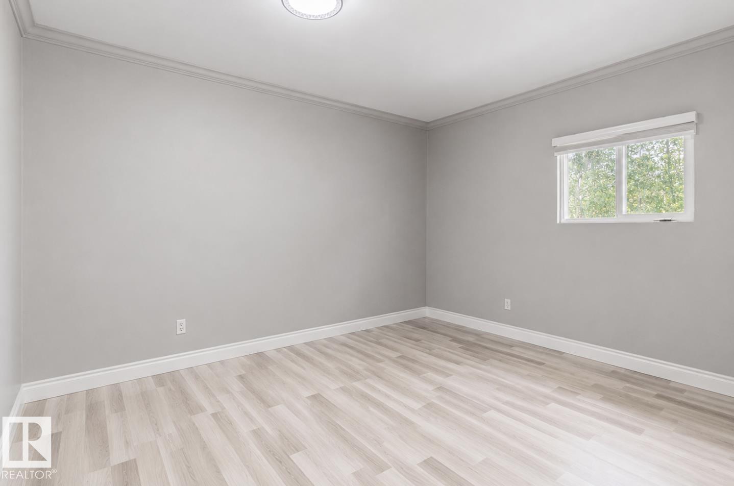 5409 45 St Property Photo 36