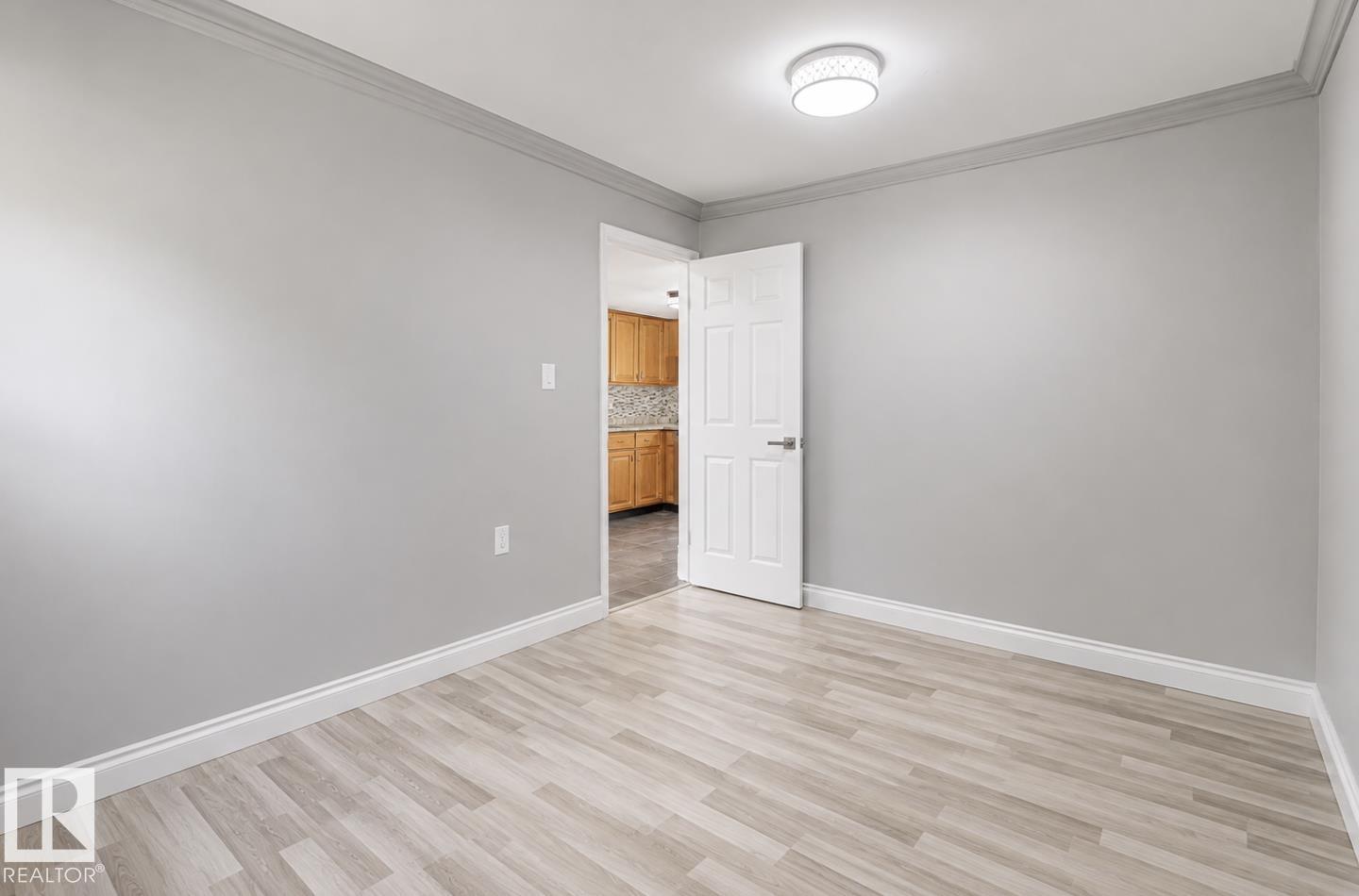 5409 45 St Property Photo 37