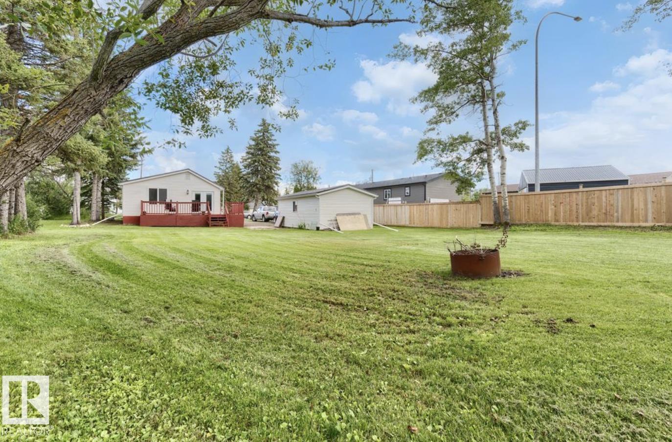 5409 45 St Property Photo 50