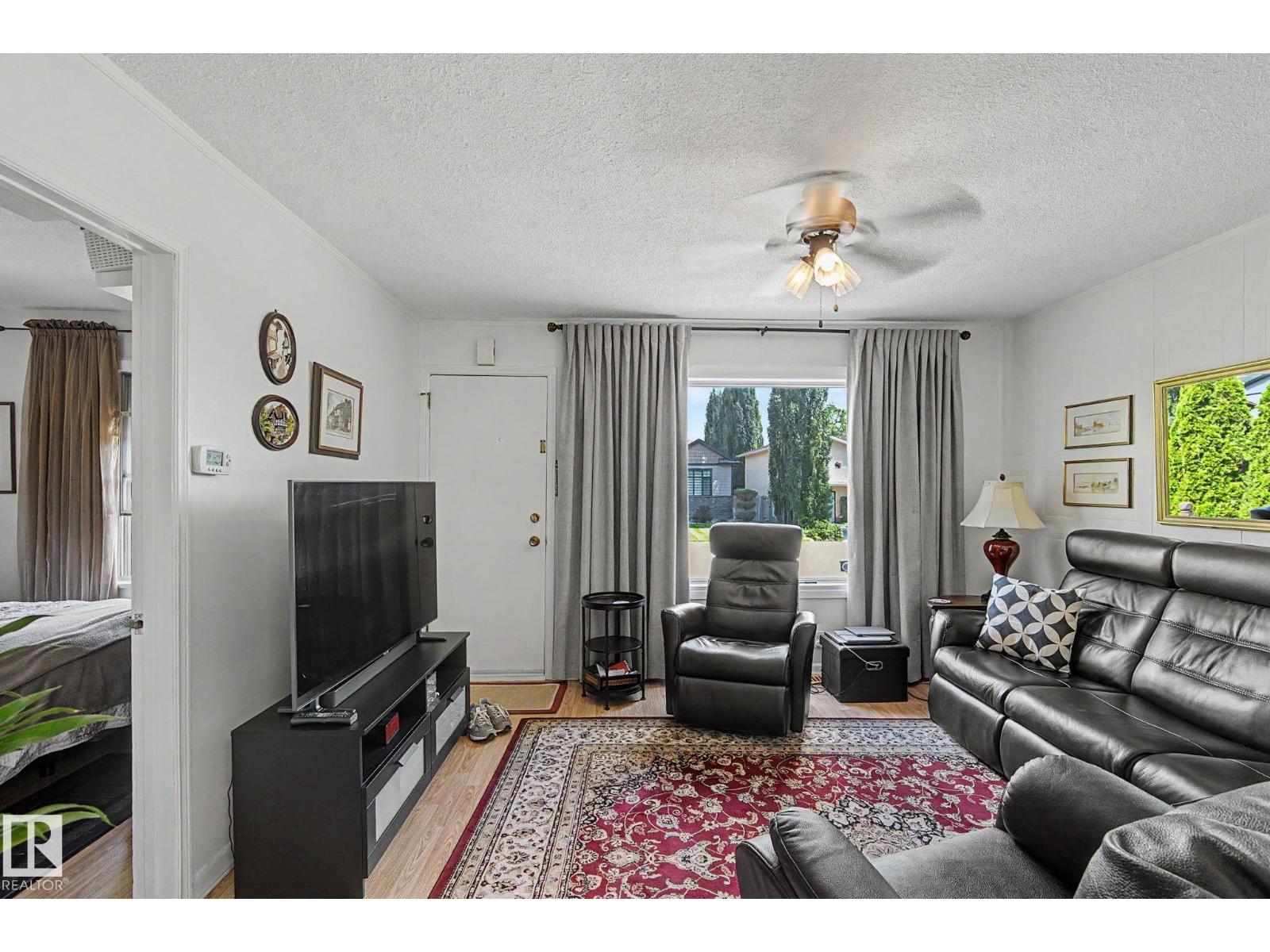 9706 159 St Nw Property Photo 9