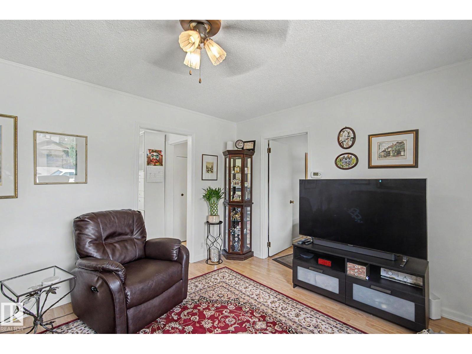 9706 159 St Nw Property Photo 10