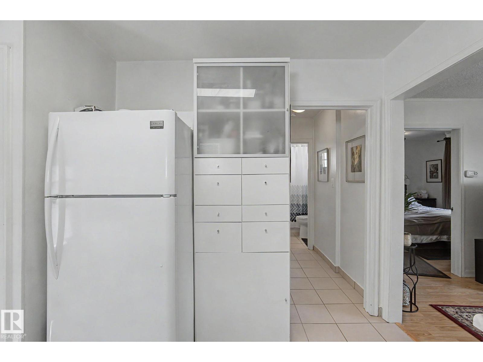 9706 159 St Nw Property Photo 17