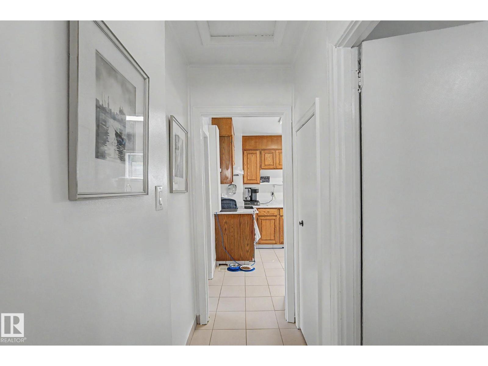 9706 159 St Nw Property Photo 18