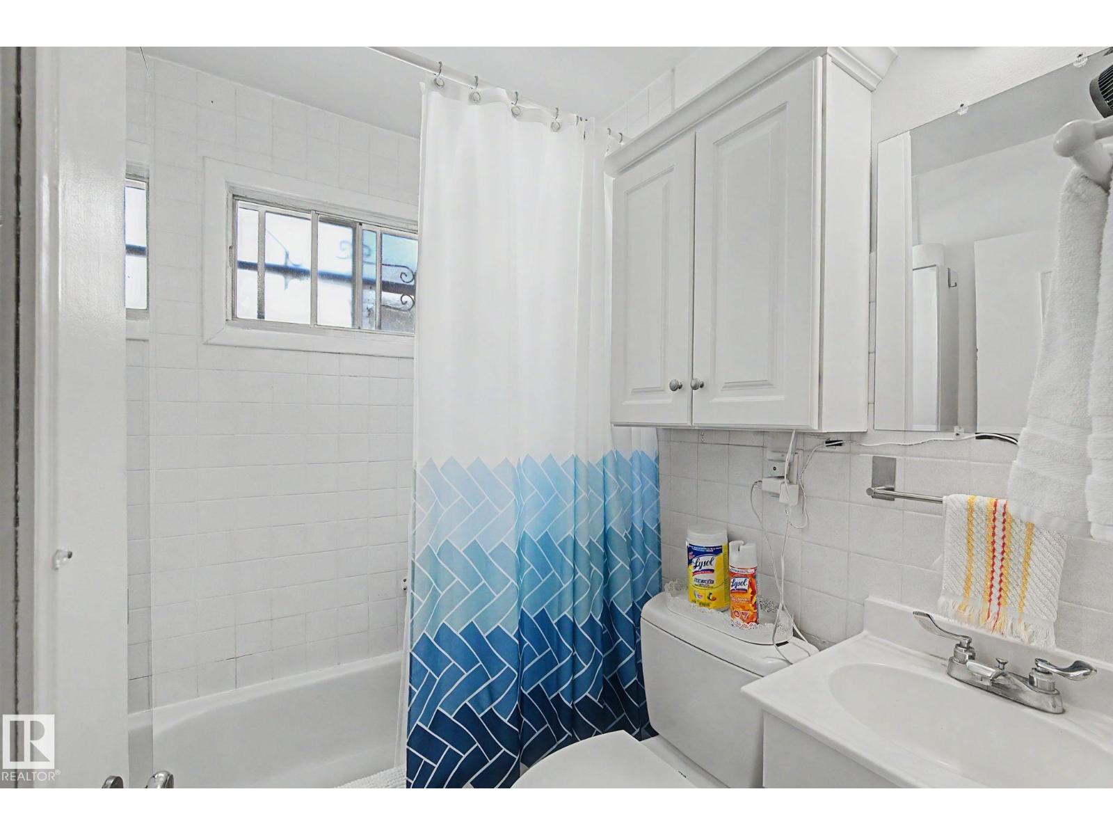 9706 159 St Nw Property Photo 23