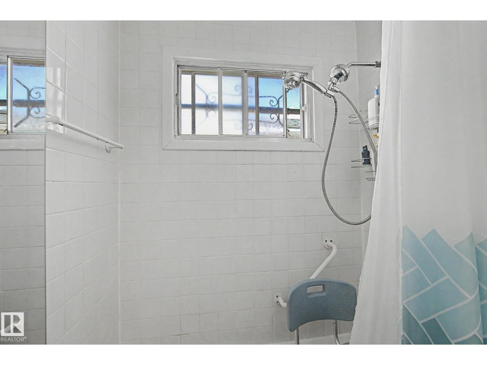 9706 159 St Nw Property Photo 24