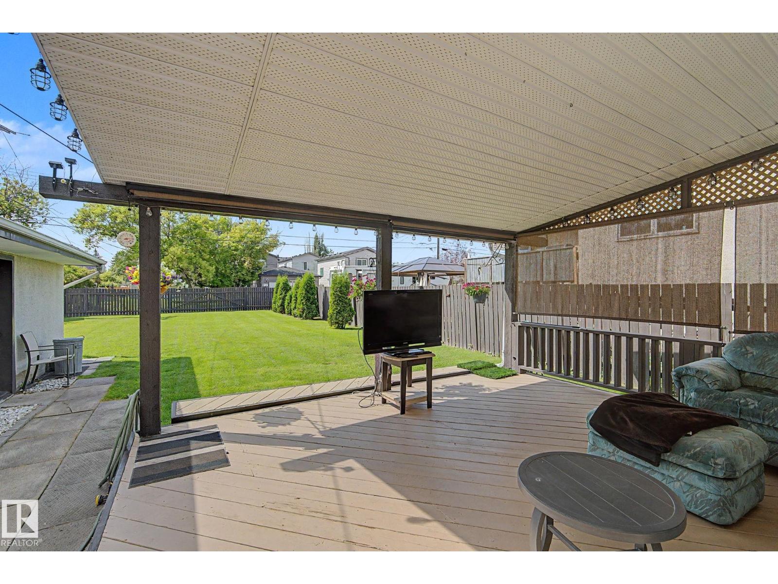 9706 159 St Nw Property Photo 30