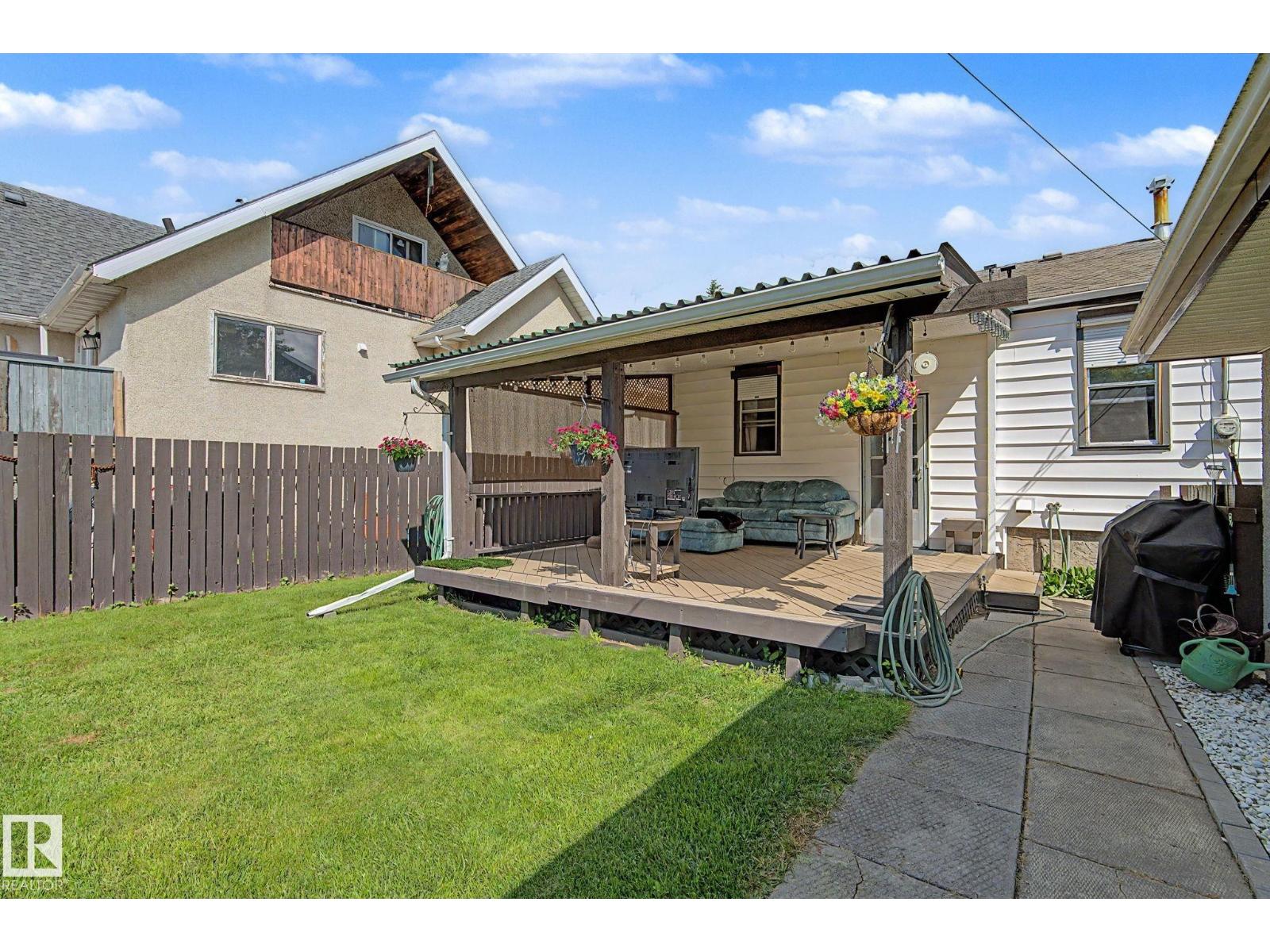 9706 159 St Nw Property Photo 32