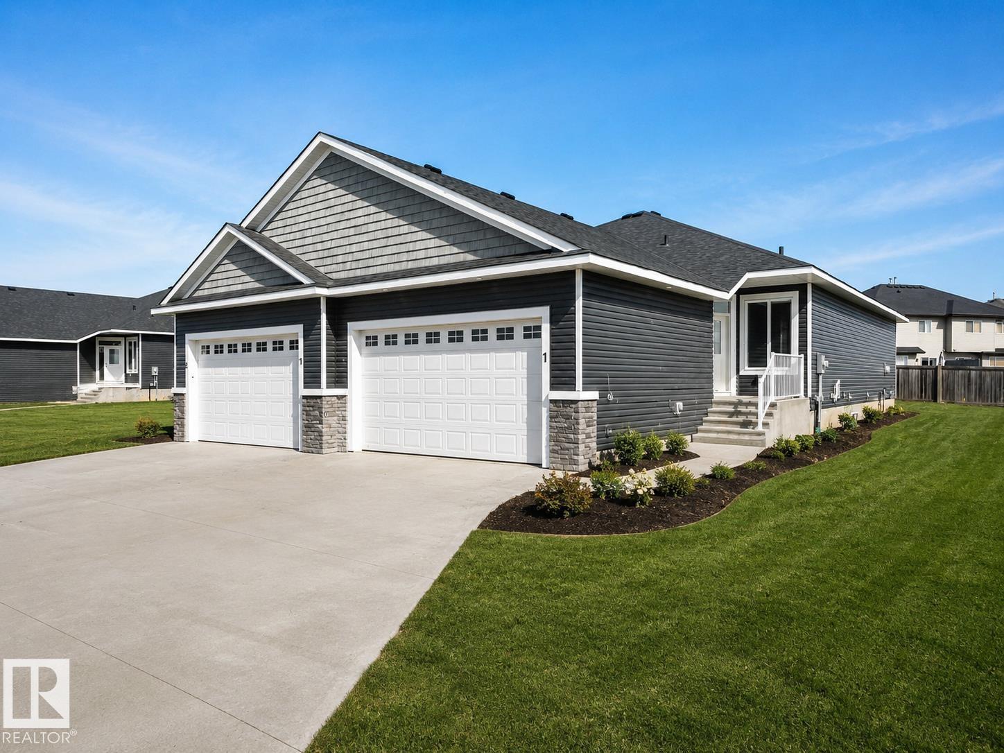 #2 7800 94 St Property Photo 1