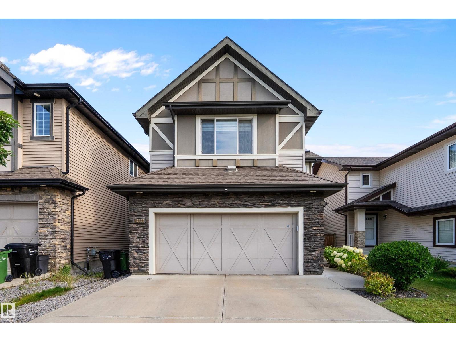 15832 11 AV SW Property Photo 1