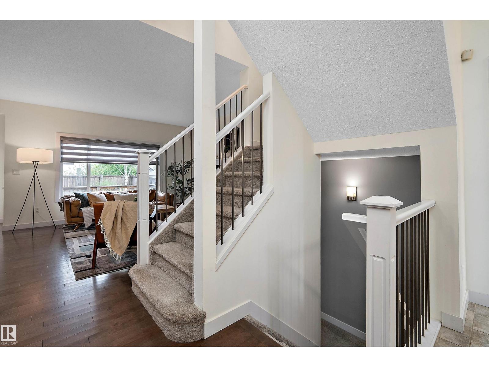 15832 11 Av Sw Property Photo 3