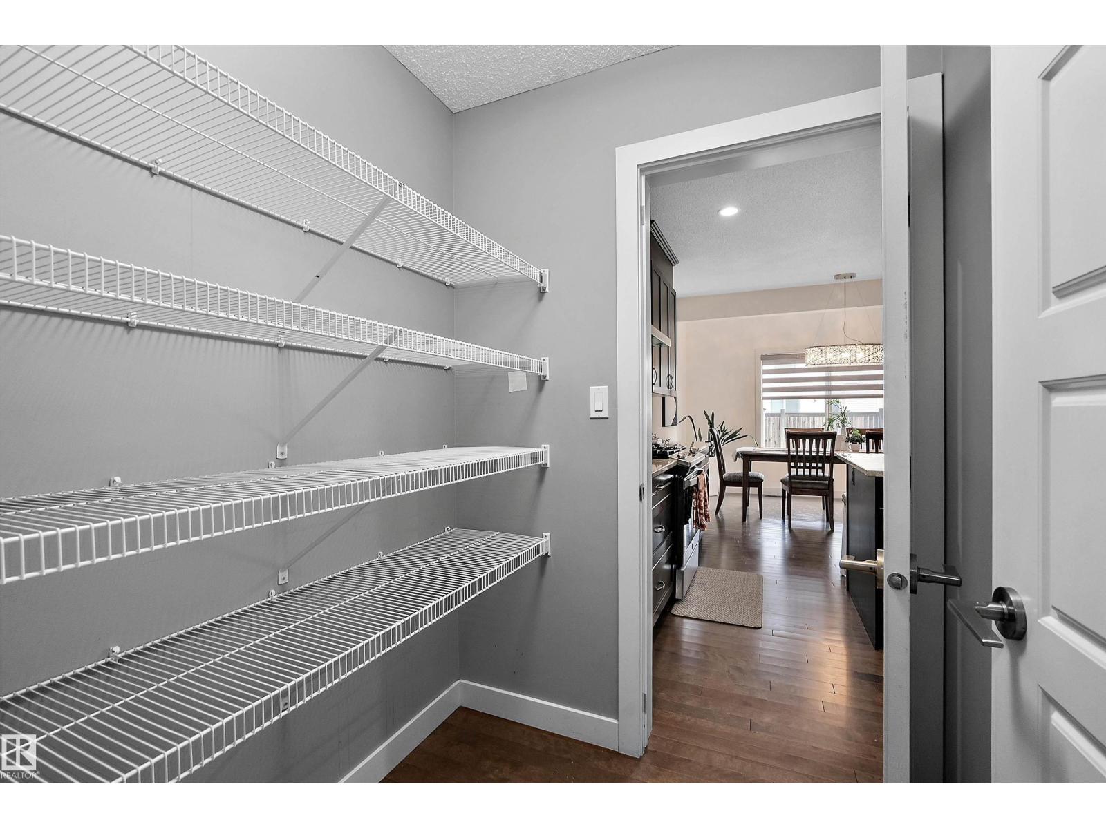 15832 11 Av Sw Property Photo 15