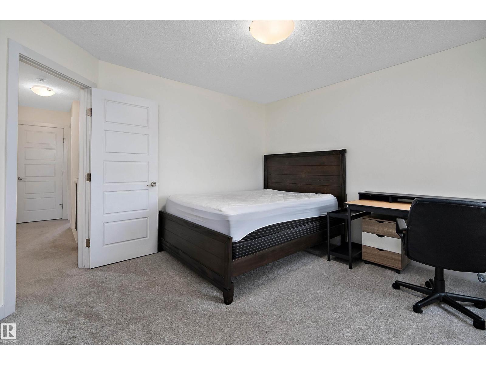 15832 11 Av Sw Property Photo 27