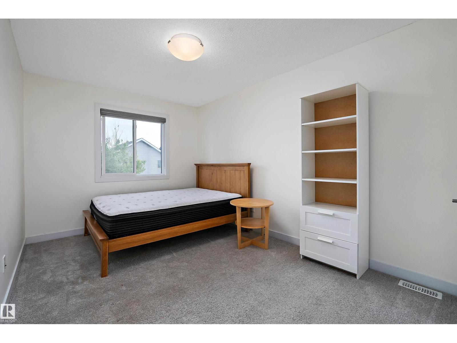 15832 11 Av Sw Property Photo 29