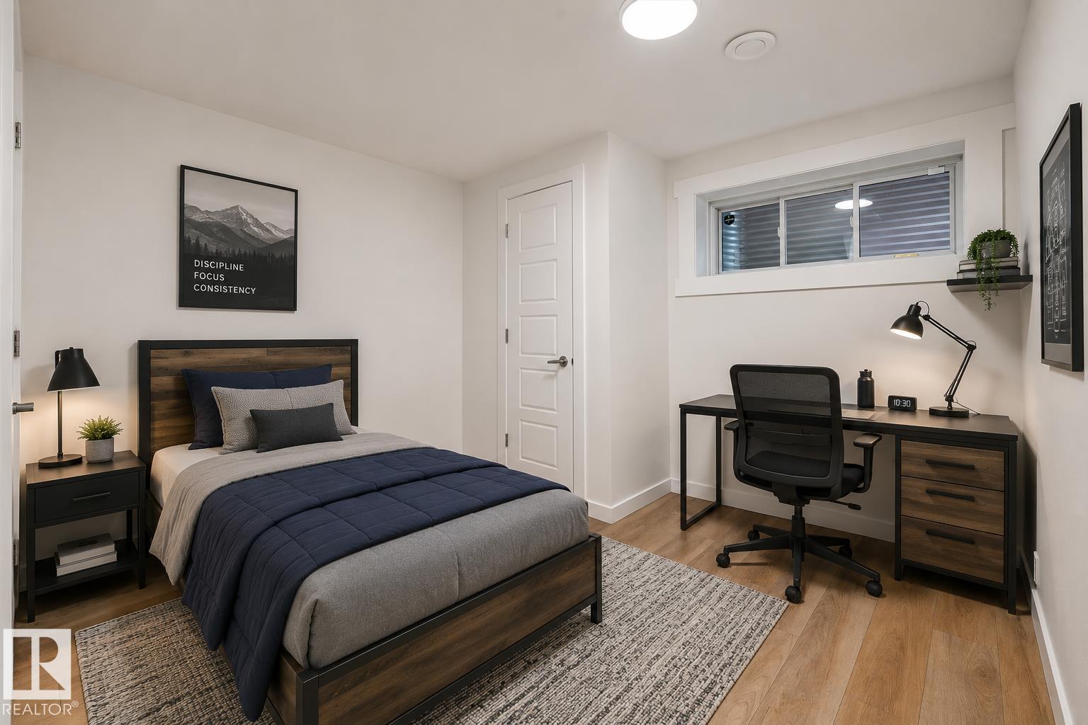 15832 11 Av Sw Property Photo 42
