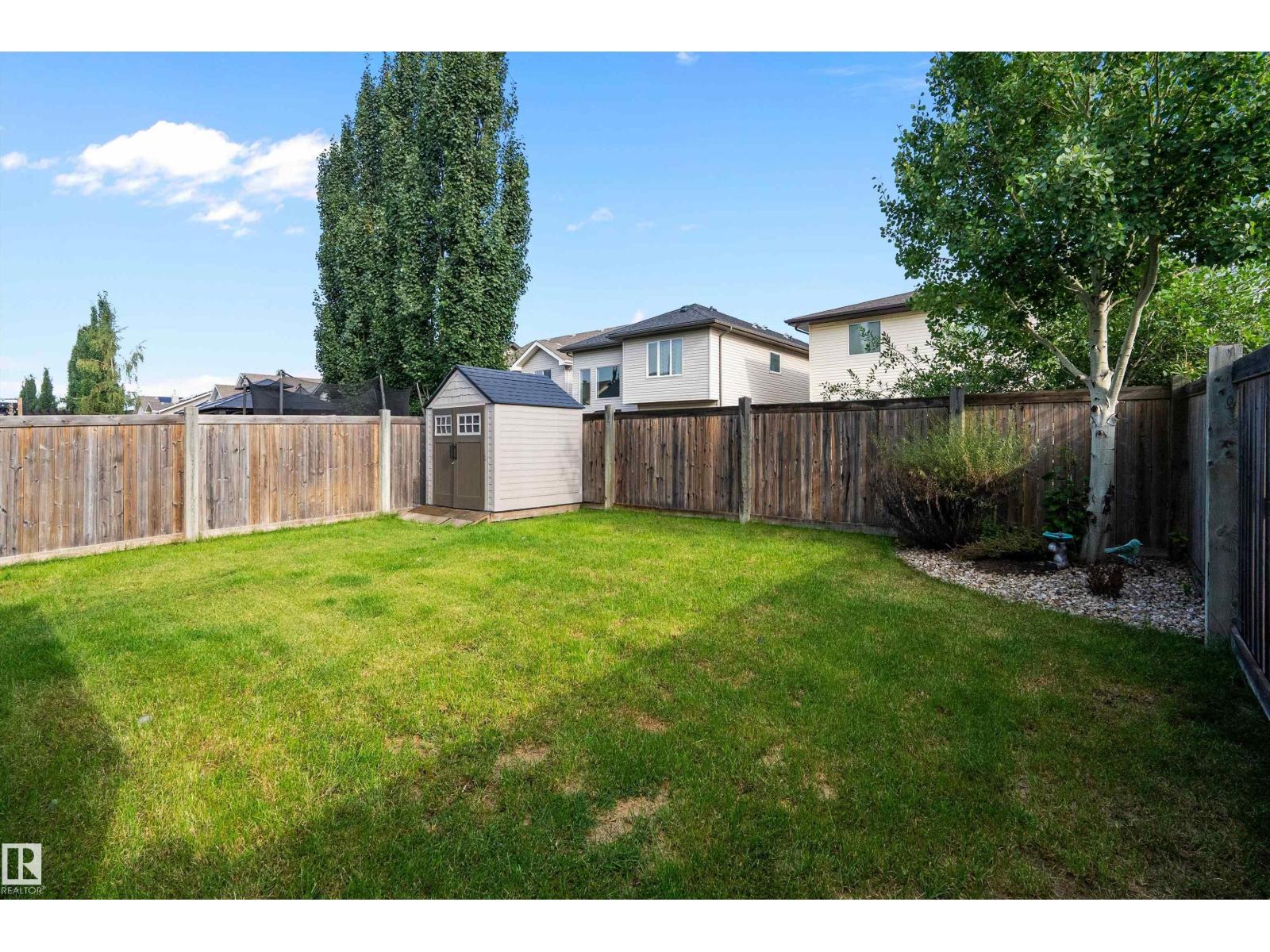 15832 11 Av Sw Property Photo 47