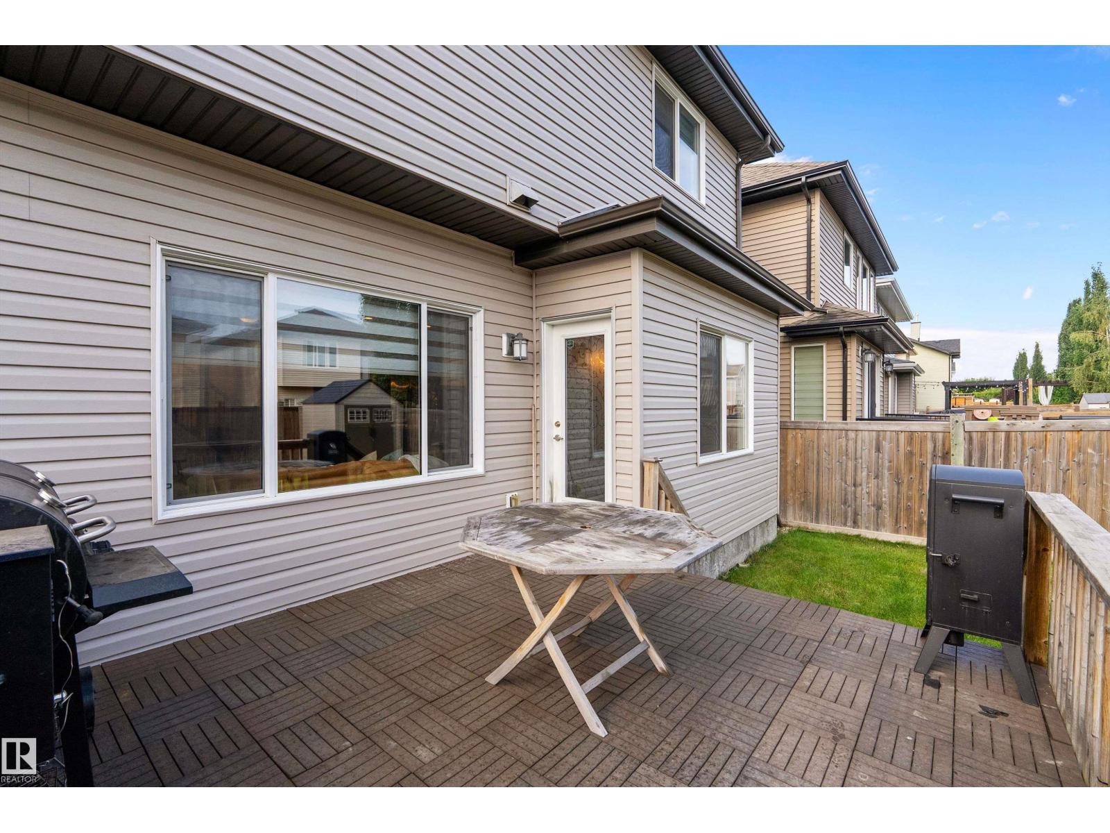 15832 11 Av Sw Property Photo 52