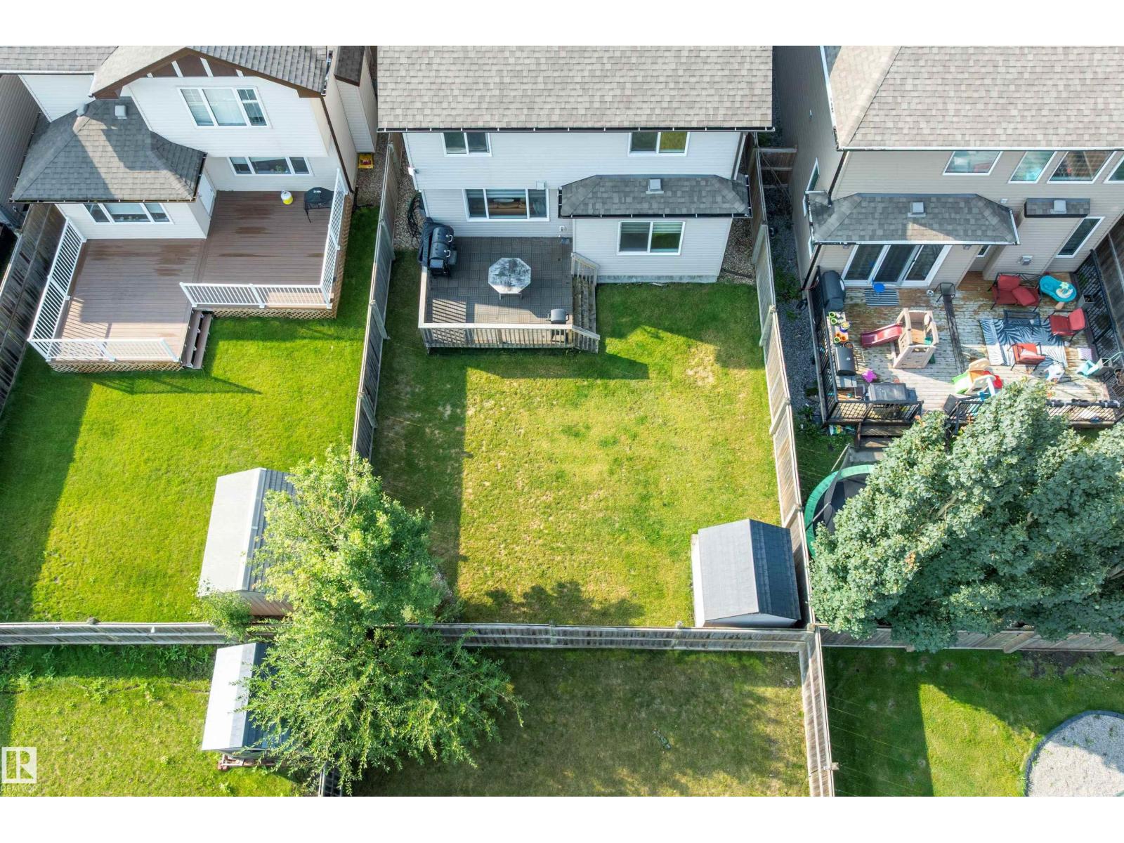 15832 11 Av Sw Property Photo 57