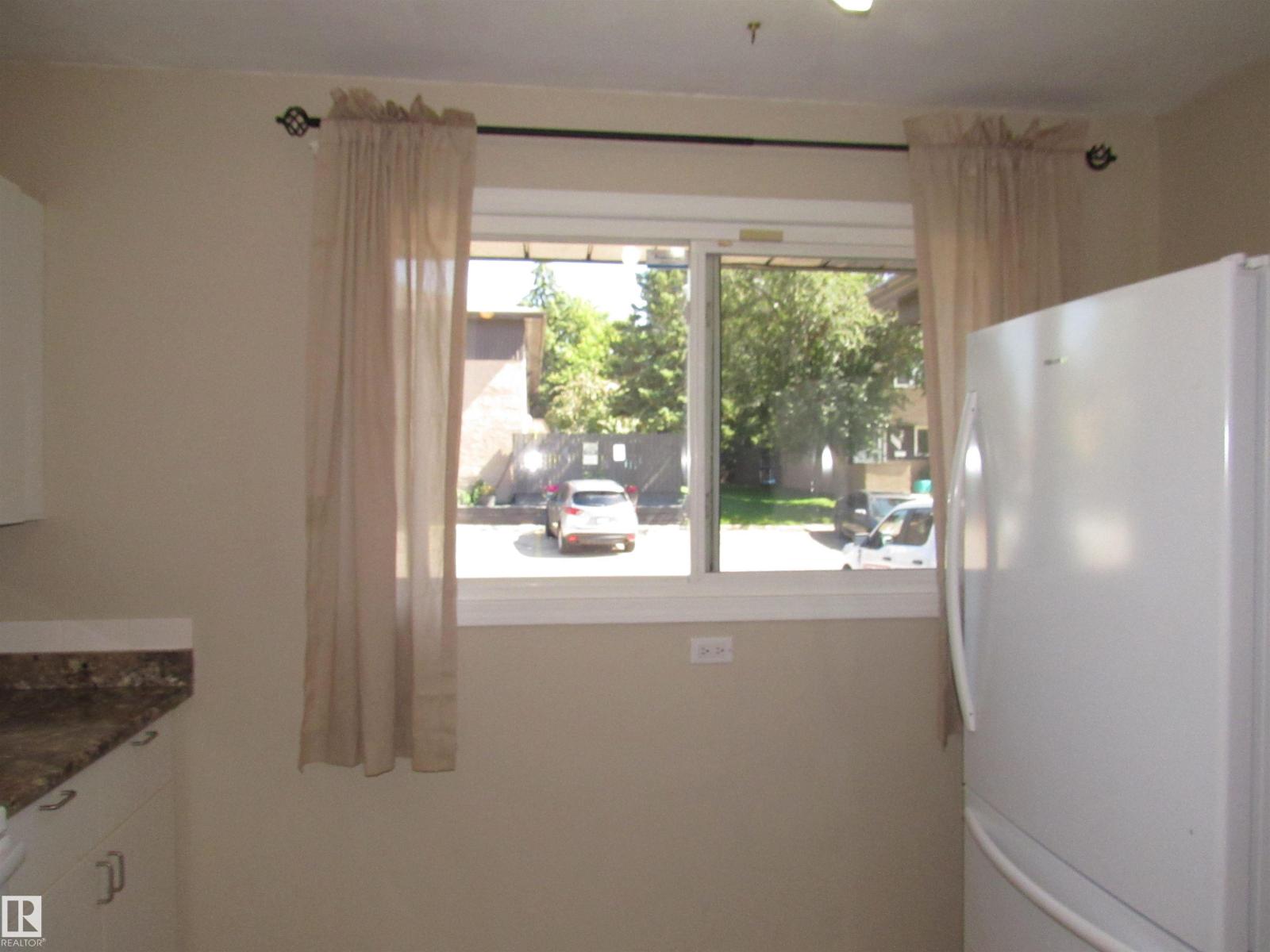 1692 37 St Nw Property Photo 12