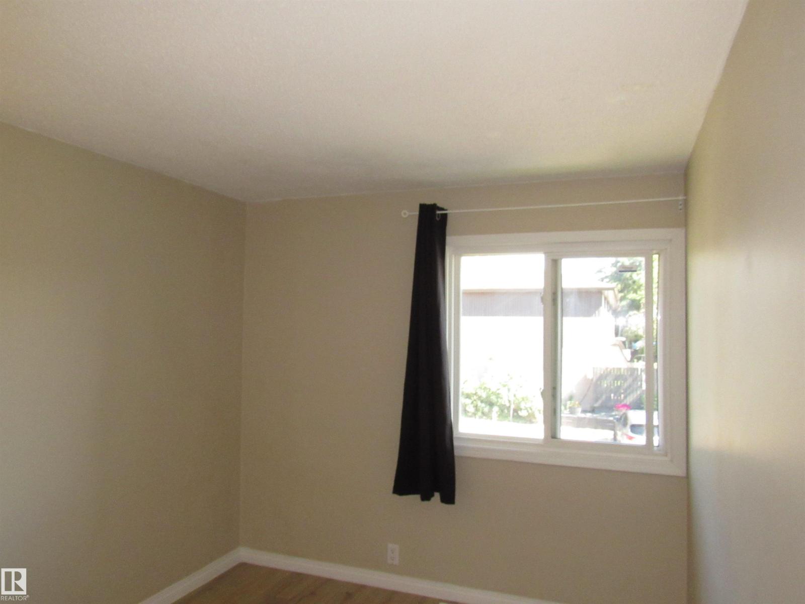 1692 37 St Nw Property Photo 21
