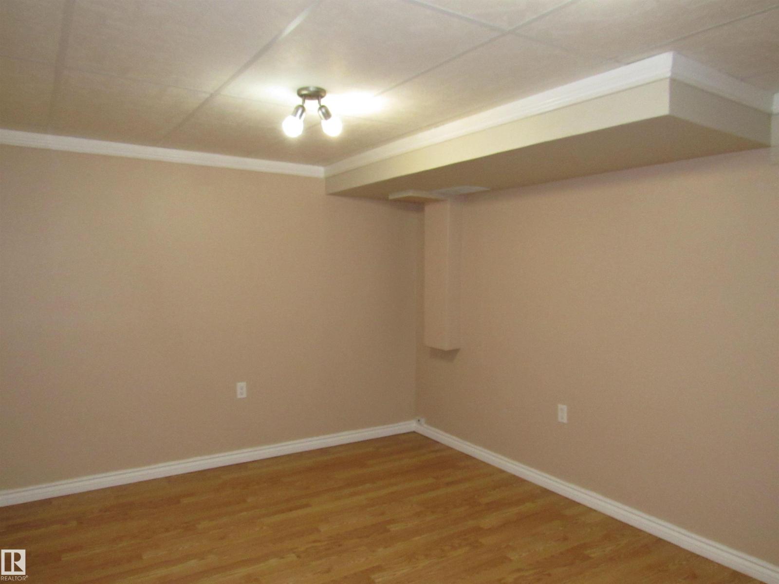 1692 37 St Nw Property Photo 29
