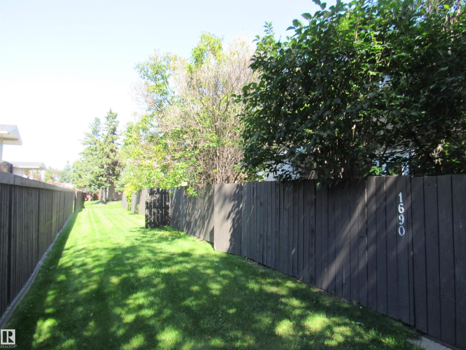1692 37 St Nw Property Photo 39