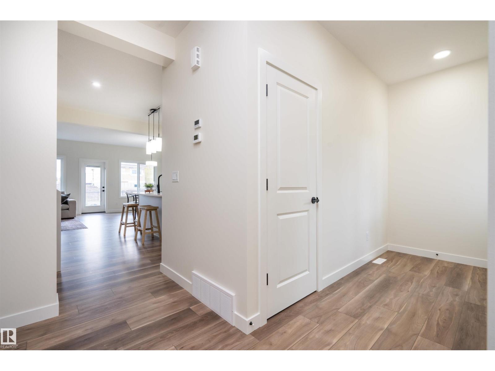2623 5 Av Sw Property Photo 9