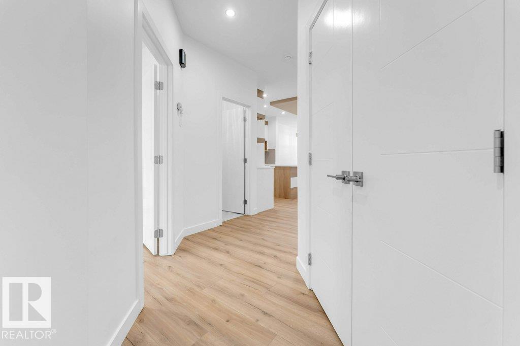 182 Pacific Drive Property Photo 10