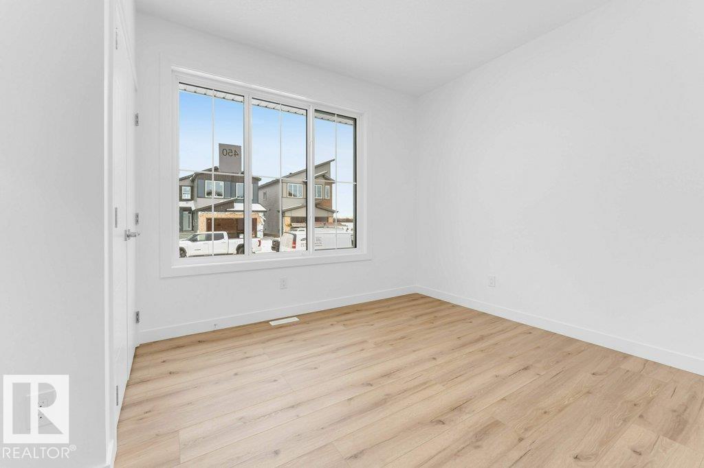182 Pacific Drive Property Photo 11