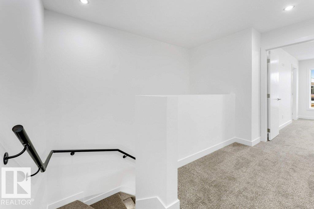 182 Pacific Drive Property Photo 15