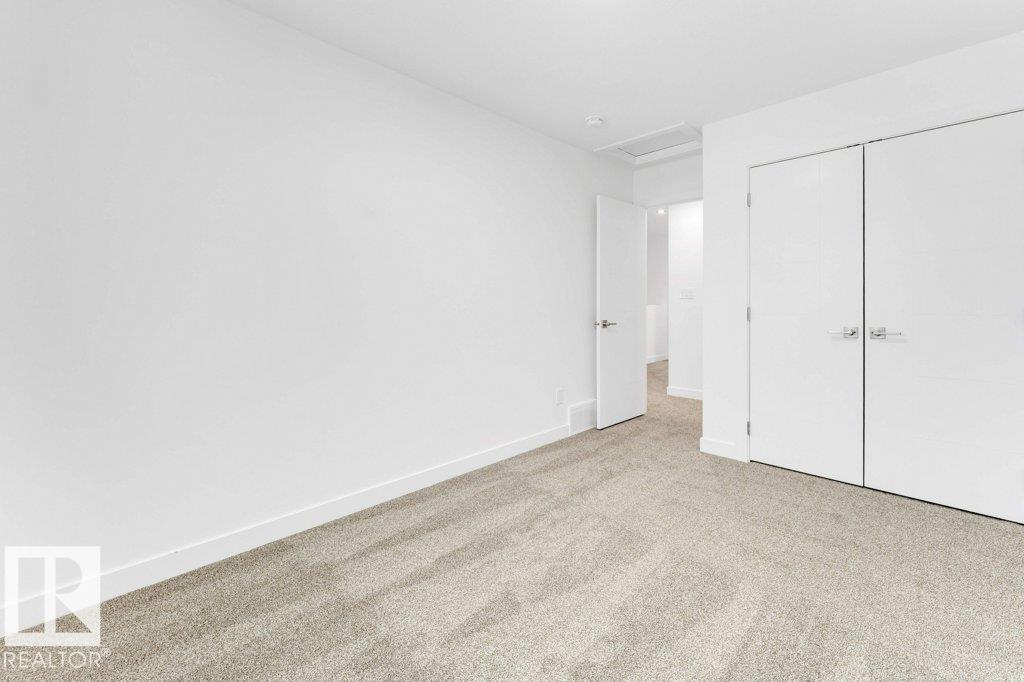182 Pacific Drive Property Photo 19