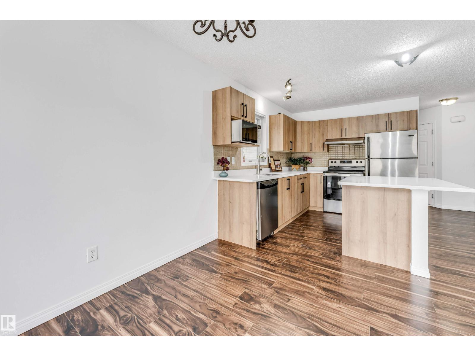 96 4350 23 St Nw Property Photo 7