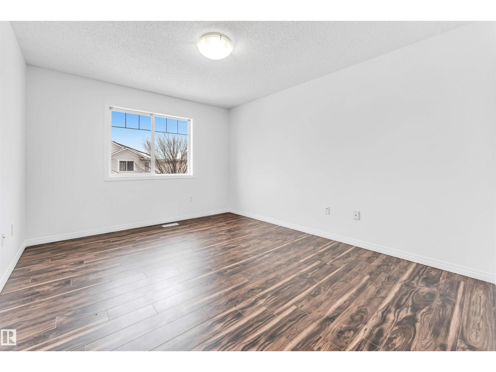 96 4350 23 St Nw Property Photo 15