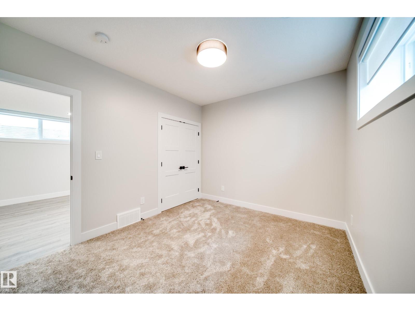 9625 101 St Nw Property Photo 49