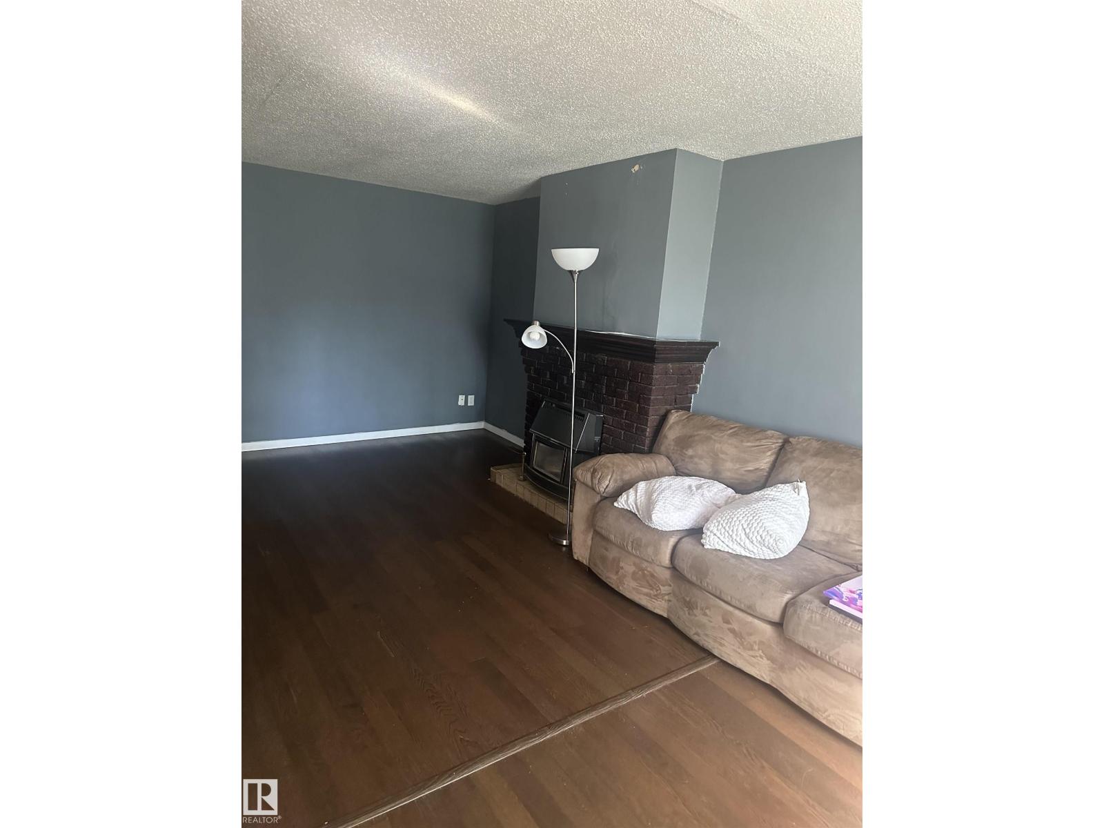 11618 89 St Nw Nw Property Photo 8