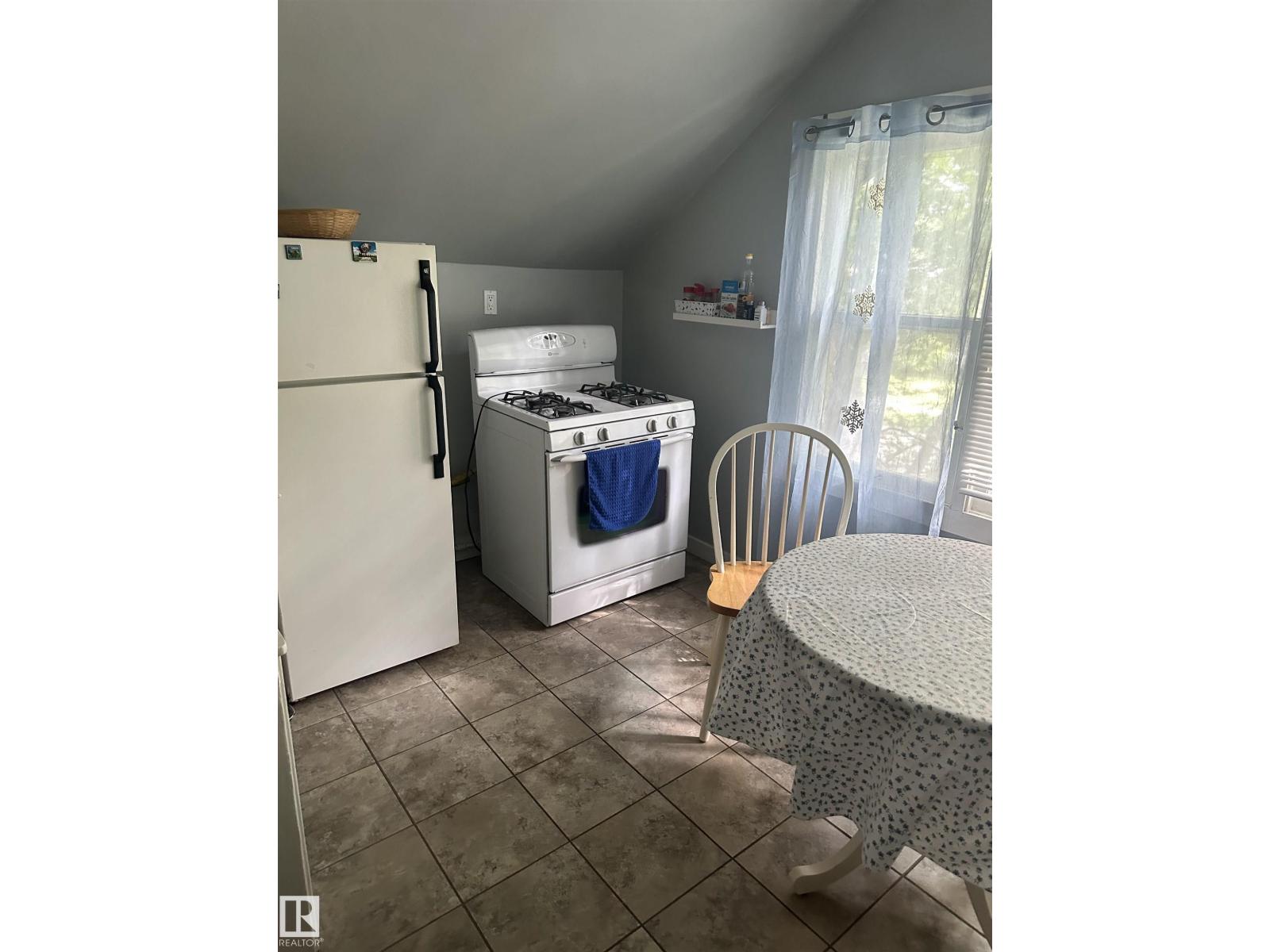 11618 89 St Nw Nw Property Photo 10