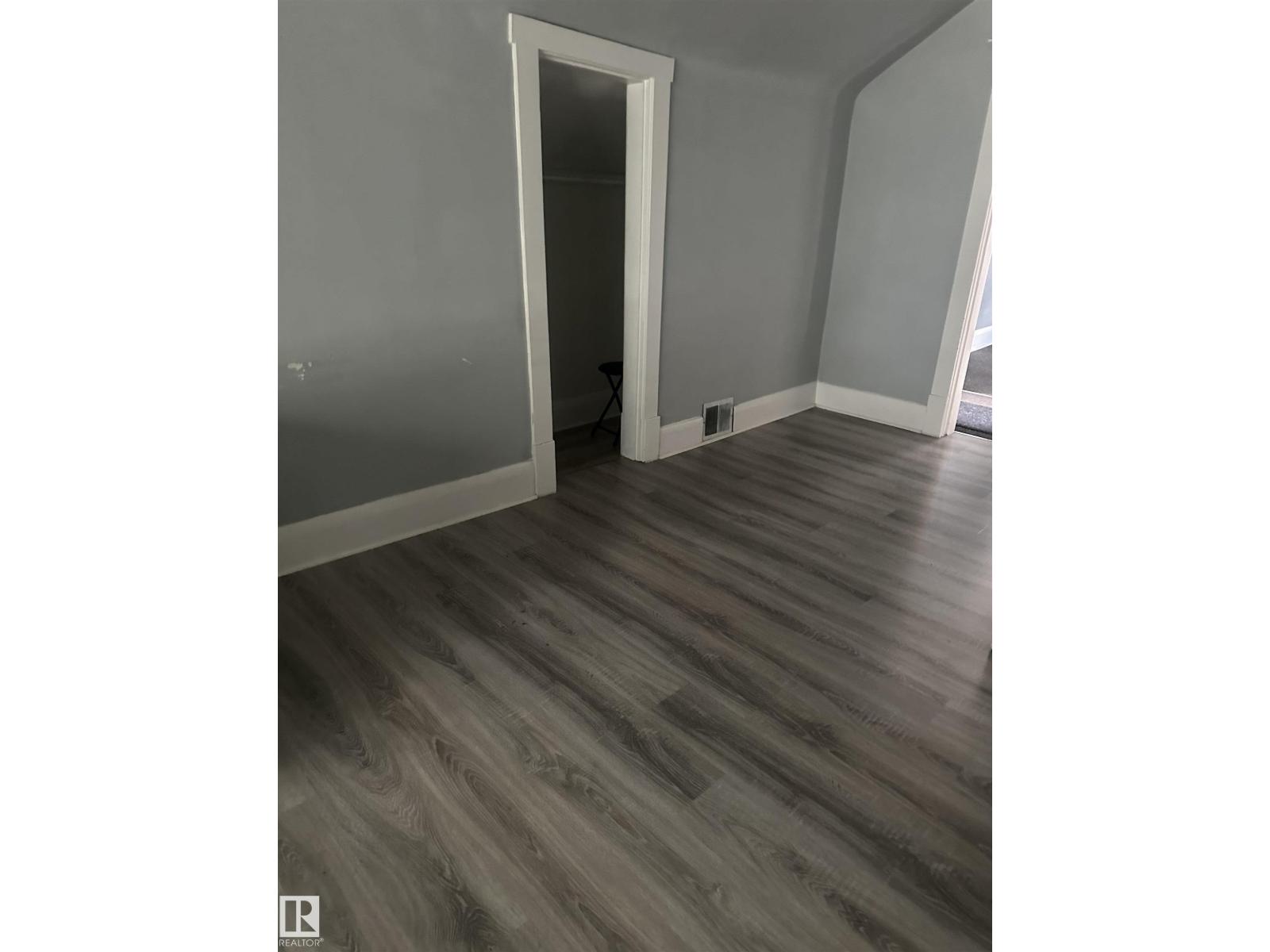 11618 89 St Nw Nw Property Photo 13