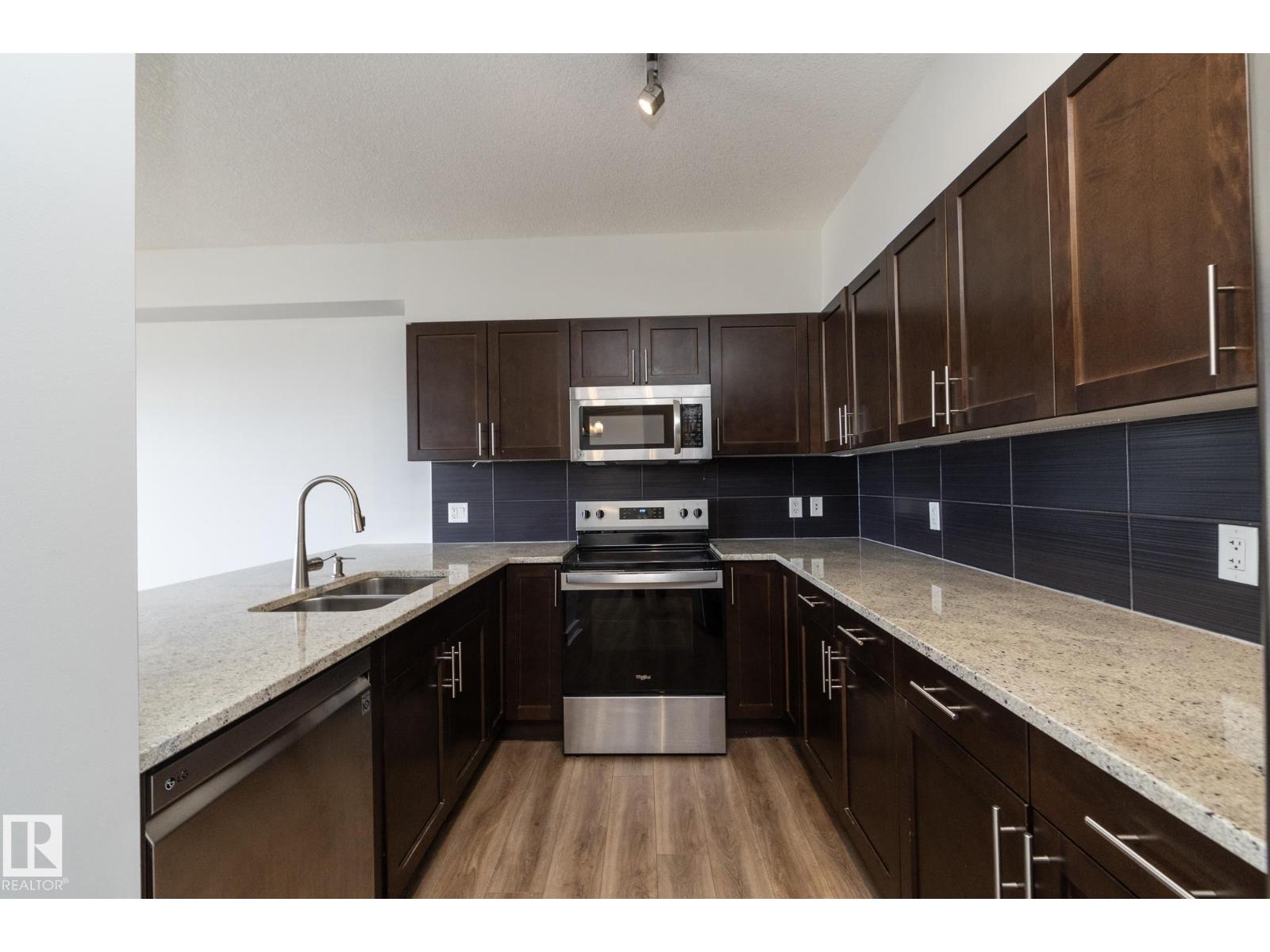 #3104 10152 104 St Nw Property Photo 9