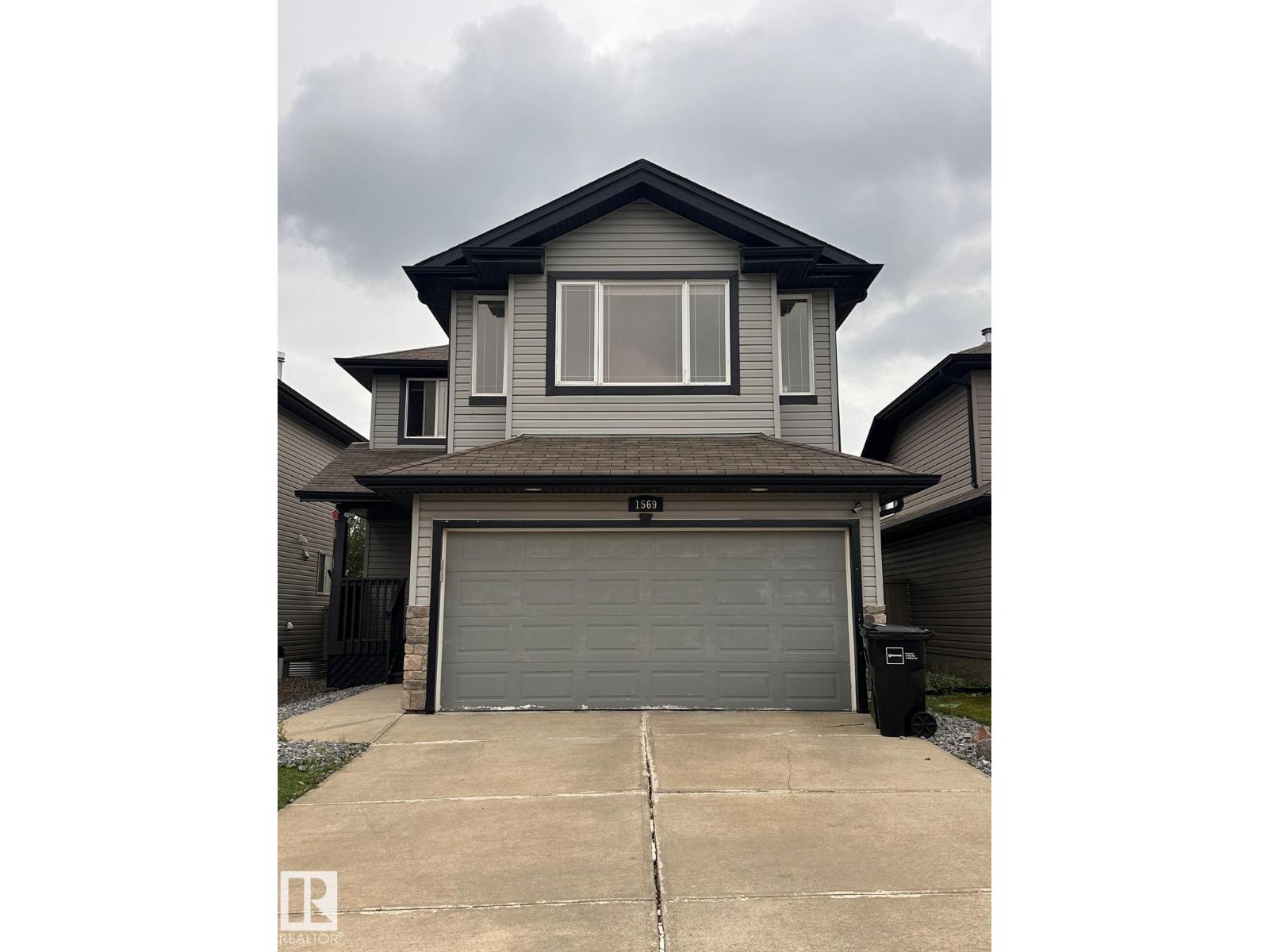 1569 37A AV NW Property Photo 1