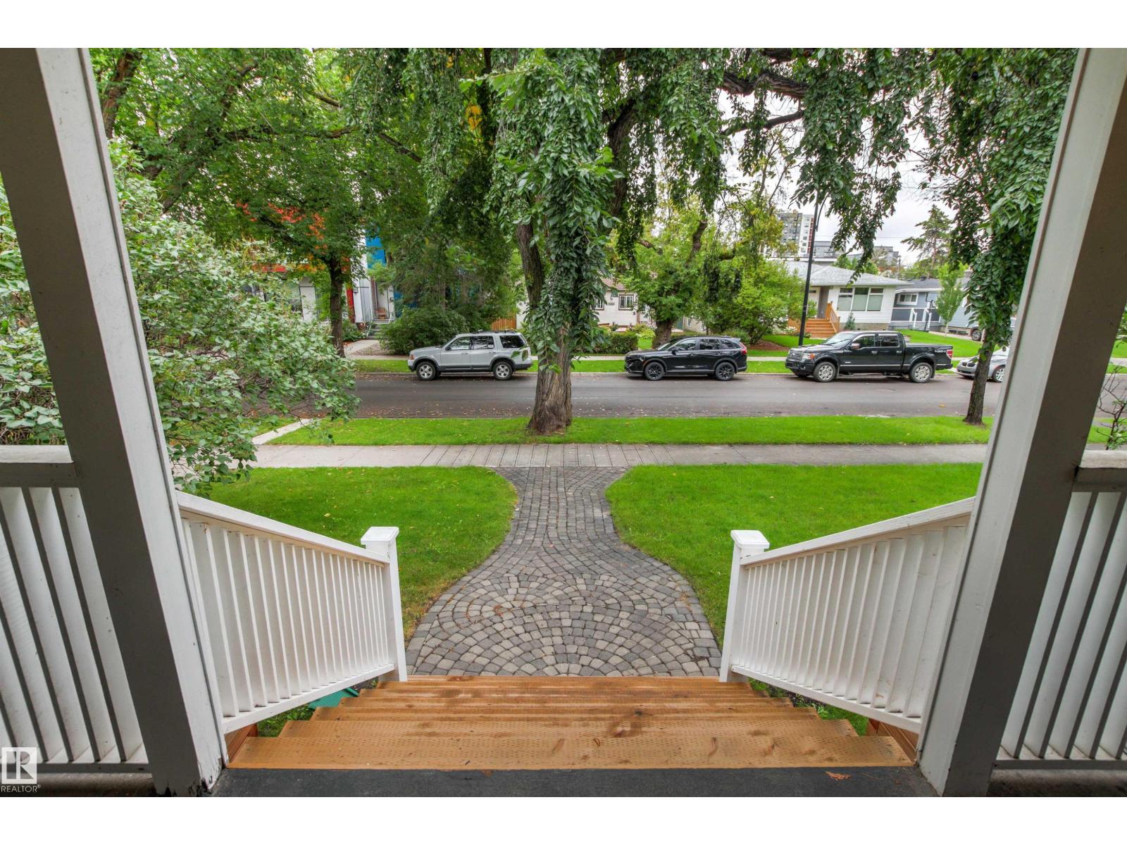 10626 125 St Nw Property Photo 3