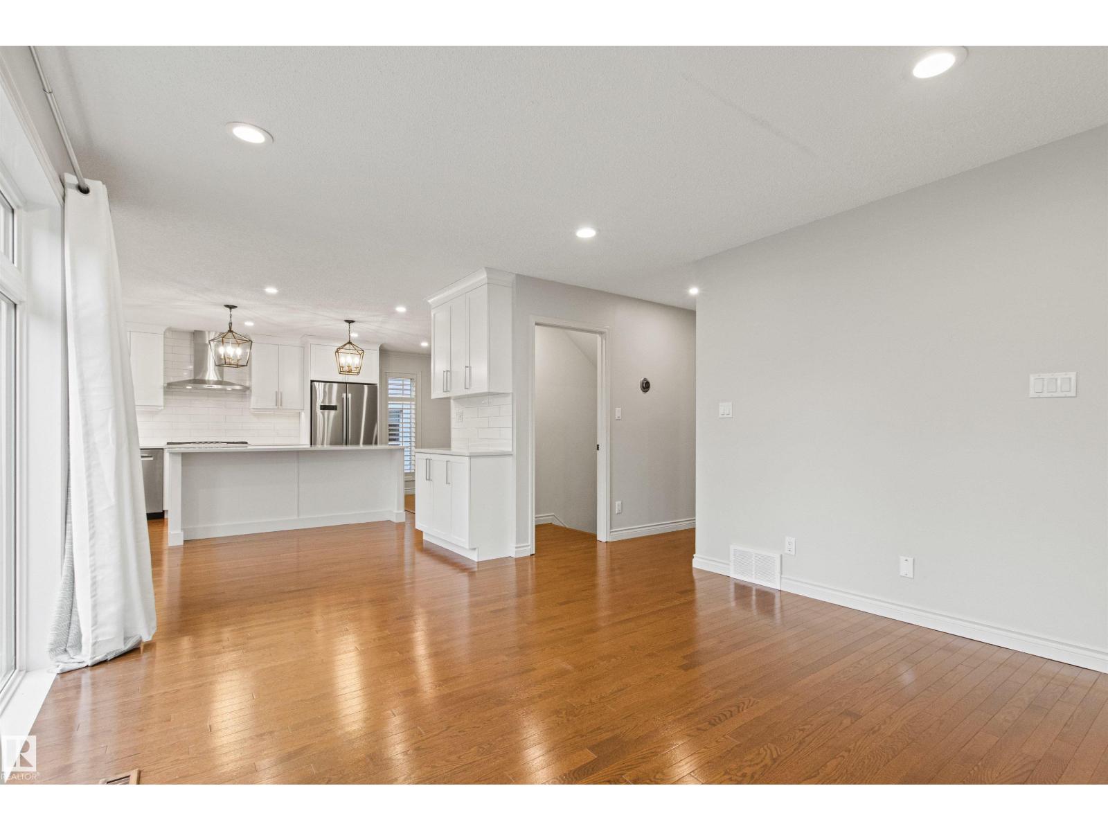 10626 125 St Nw Property Photo 12