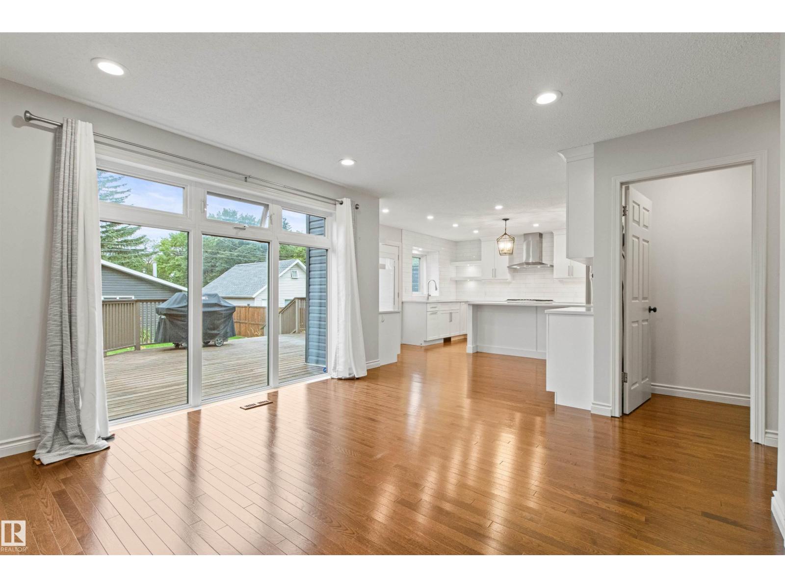 10626 125 St Nw Property Photo 13