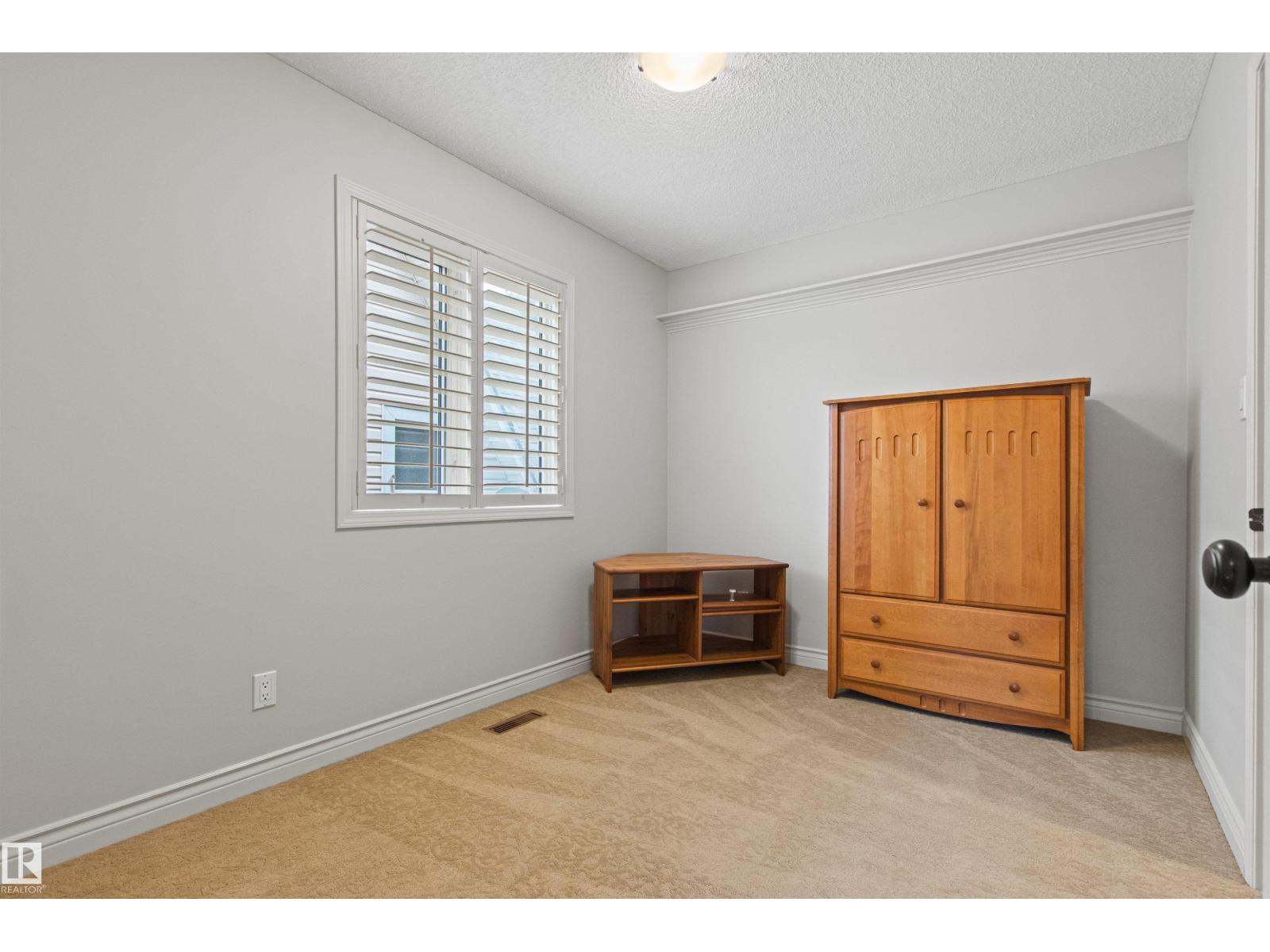 10626 125 St Nw Property Photo 42
