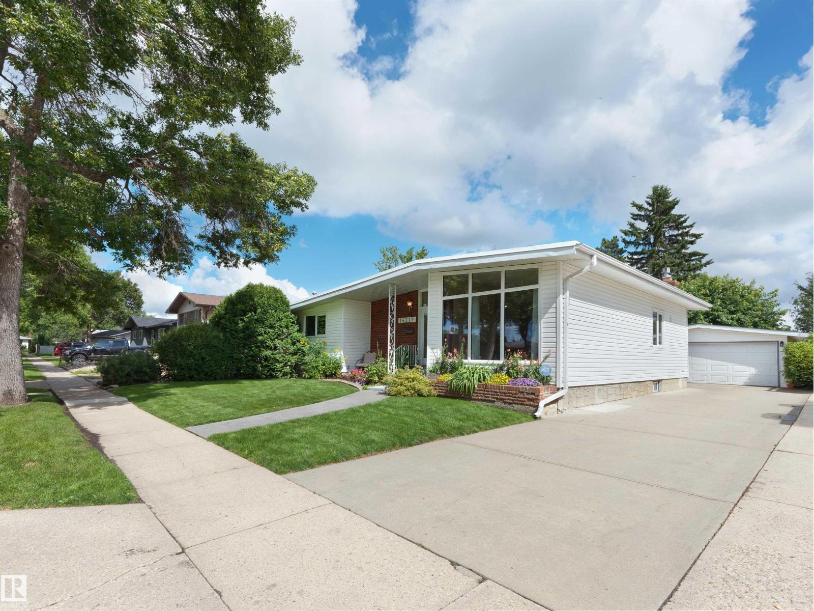 14719 62 St Nw Property Photo 2