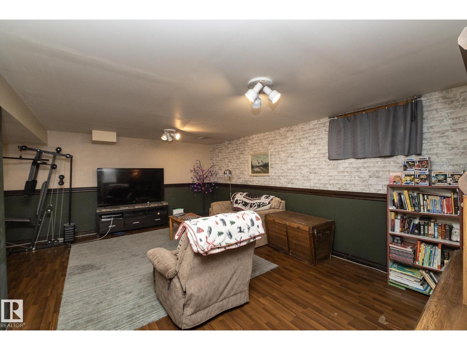 3608 44 St Property Photo 23