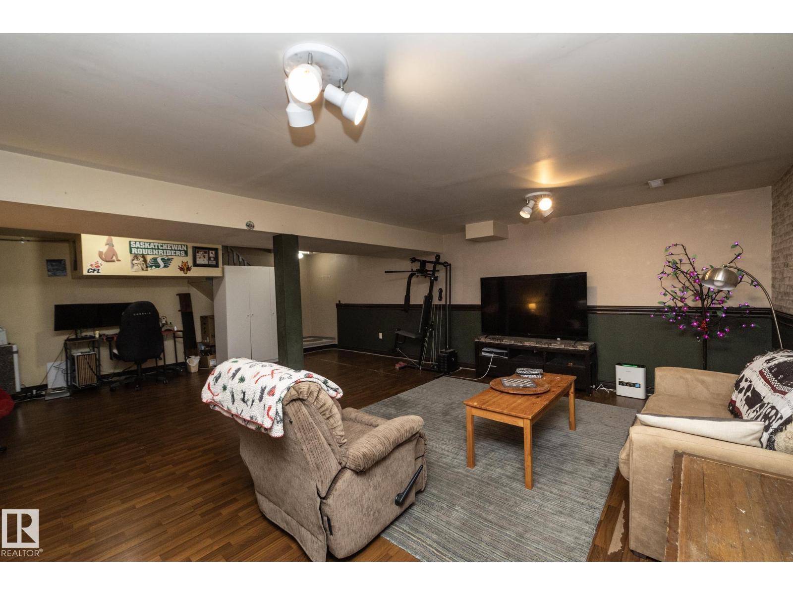 3608 44 St Property Photo 24